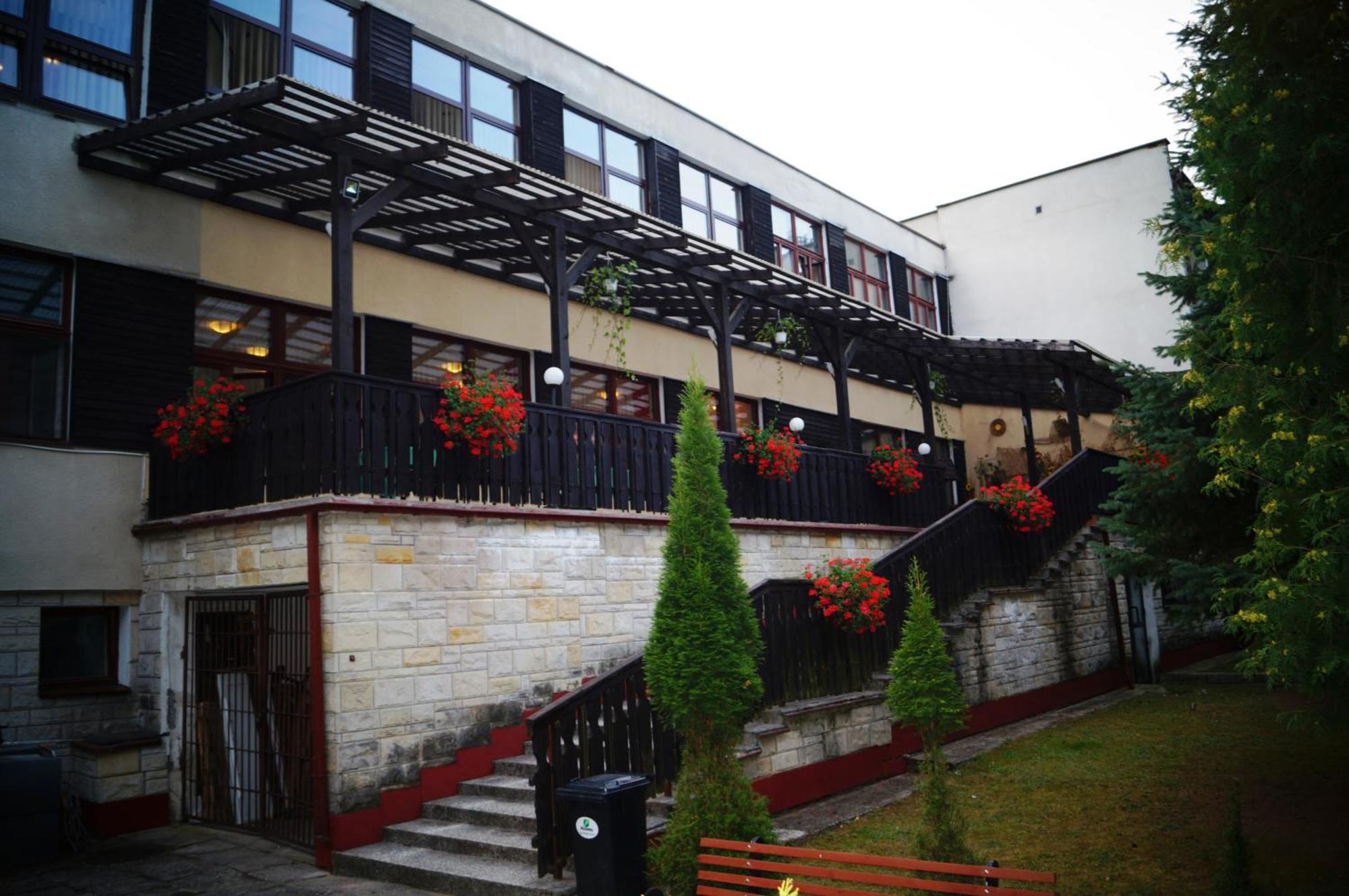 Hotel OW Inter Piast Dąbrówno Exterior foto